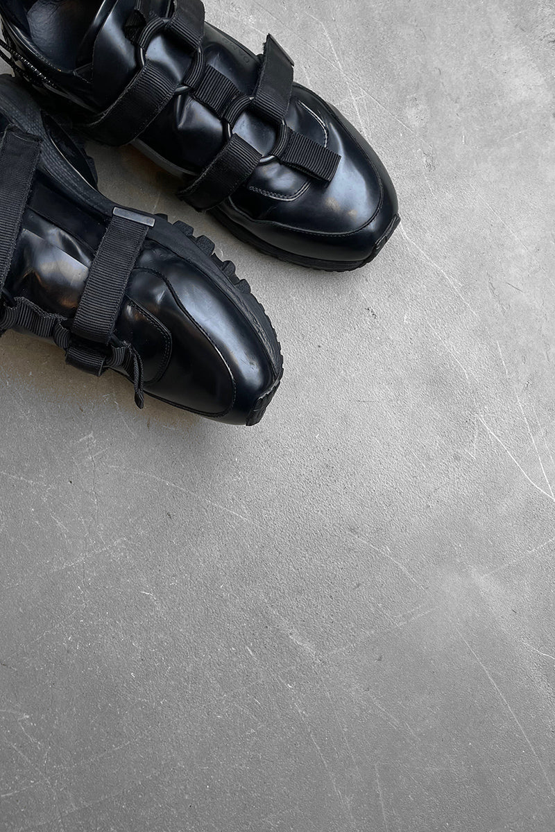 MADE IN ITALY BELTED LEATHER SNEAKERS / BLACK [SIZE: US8.0 (26cm equivalent) USED]