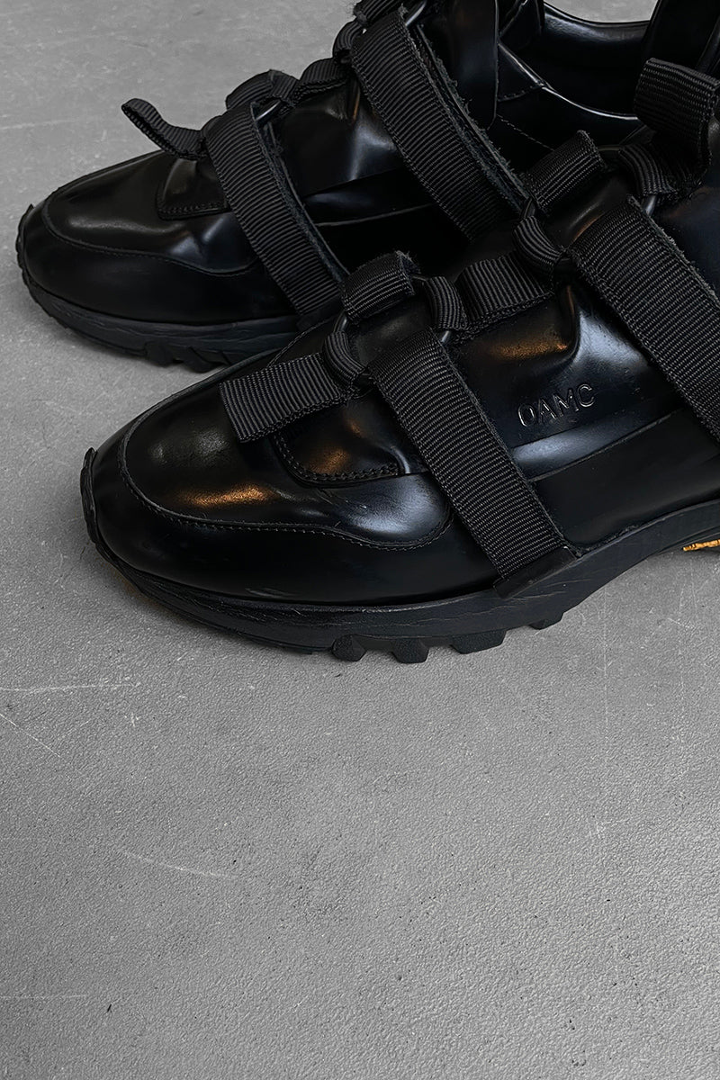 MADE IN ITALY BELTED LEATHER SNEAKERS / BLACK [SIZE: US8.0 (26cm equivalent) USED]