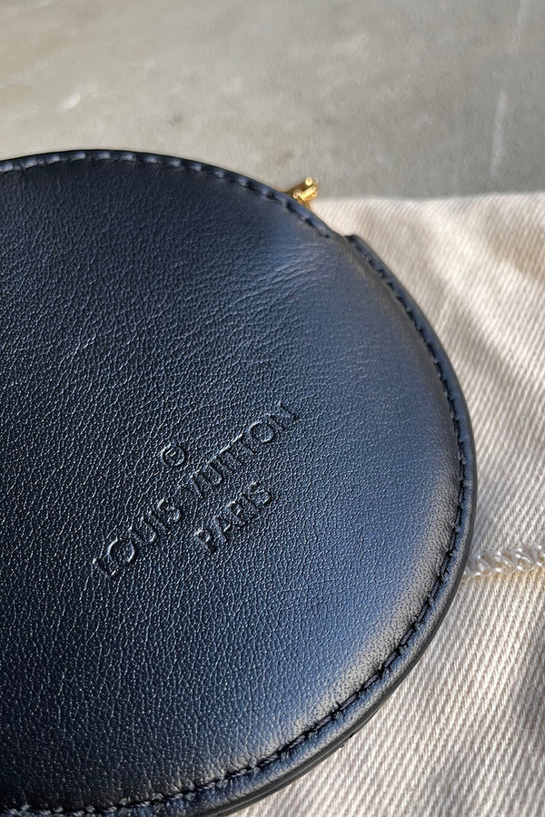 LEATHER COIN CASE W/COTTON BAG [SIZE: ONE SIZE USED]
