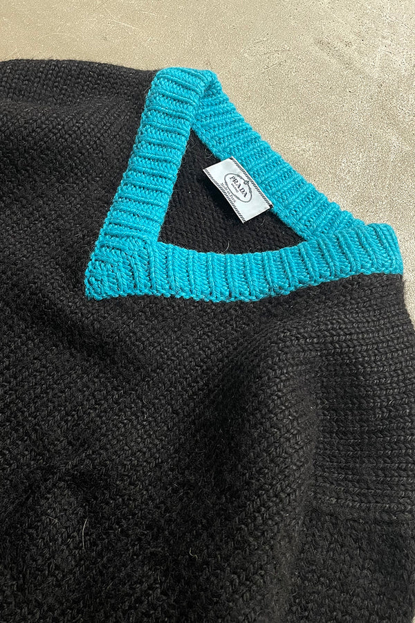 MADE IN PERU V-NECK ALPACA KNIT SWEATER / BLACK [SIZE: 38 (equivalent to M) USED]