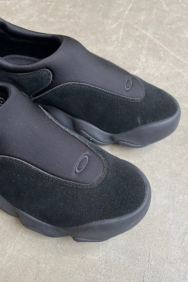 FRESH SLIP-ON SNEAKERS / BLACK [SIZE US8.0 (approx. 26.0cm) USED]
