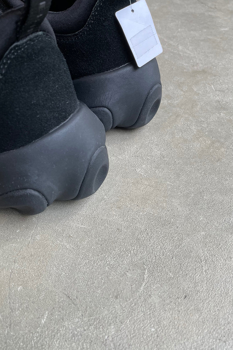 FRESH SLIP-ON SNEAKERS / BLACK [SIZE US8.0 (approx. 26.0cm) USED]