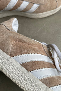 GAZELLE LEATHER SNEAKERS / BEIGE [SIZE US8.0 (26.0cm相当) USED]