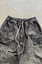 画像をギャラリービューアに読み込む, CARGOBELA TECH DENIM SHORTS / BLACK [SIZE: S USED]
