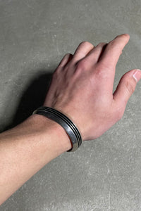 NAVAJO STERLING SILVER BANGLE / SILVER [SIZE: ONE SIZE USED]