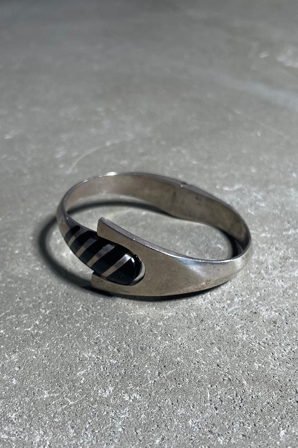 MADE IN MEXICO 925 SILVER BANGLE W/ONYX SILVER [SIZE: ONE SIZE USED]