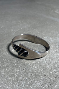MADE IN MEXICO 925 SILVER BANGLE W/ONYX SILVER [SIZE: ONE SIZE USED]