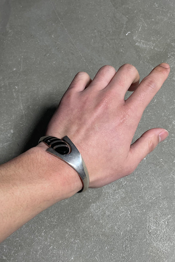 MADE IN MEXICO 925 SILVER BANGLE W/ONYX SILVER [SIZE: ONE SIZE USED]