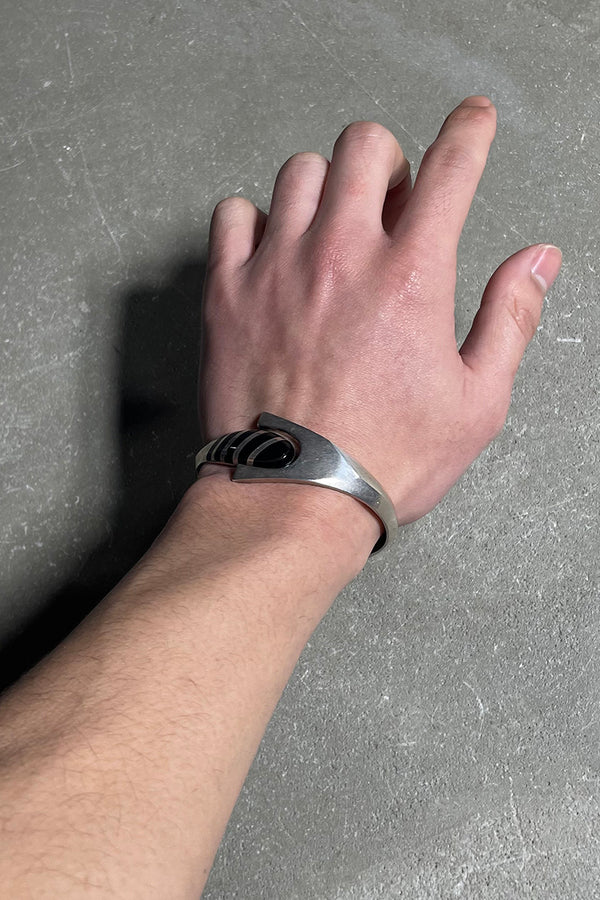 MADE IN MEXICO 925 SILVER BANGLE W/ONYX SILVER [SIZE: ONE SIZE USED]