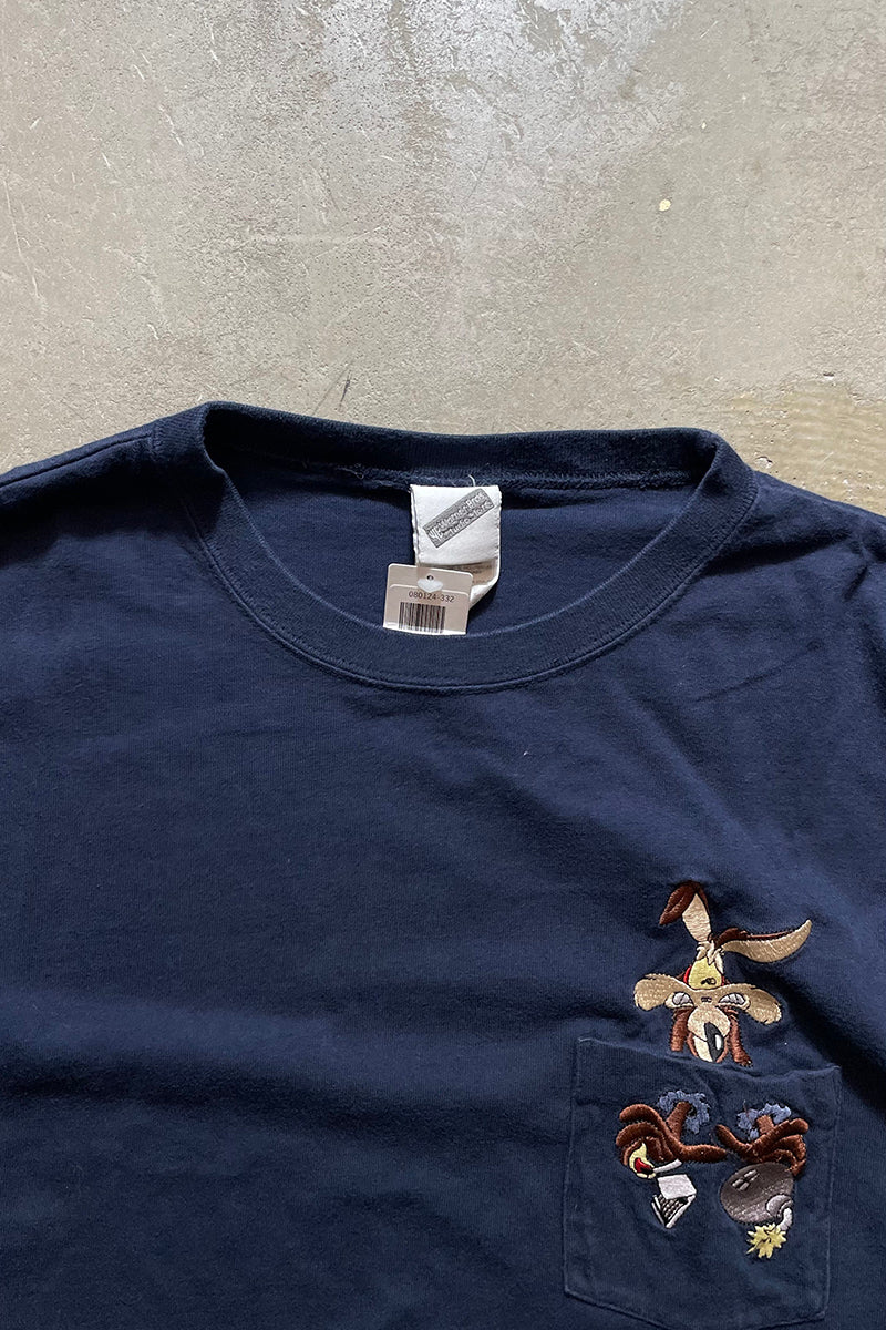 Y2K EARLY 00'S LOONEY TUNES WILE E COYOTE POCKET T-SHIRT / NAVY [SIZE: 2XL USED]