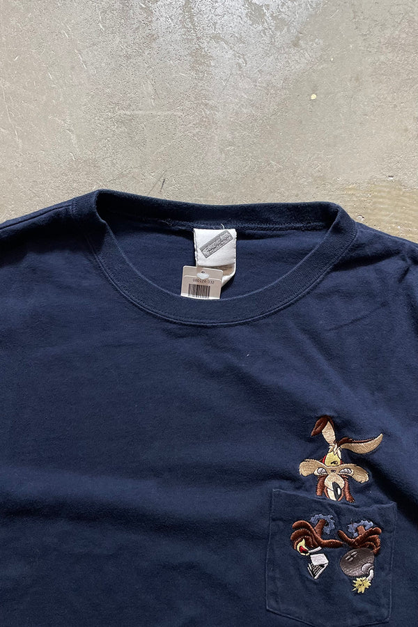 Y2K EARLY 00'S LOONEY TUNES WILE E COYOTE POCKET T-SHIRT / NAVY [SIZE: 2XL USED]