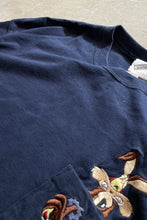 画像をギャラリービューアに読み込む, Y2K EARLY 00&#39;S LOONEY TUNES WILE E COYOTE POKET T-SHIRT / NAVY [SIZE: 2XL USED]
