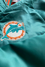 画像をギャラリービューアに読み込む, MADE IN USA 90&#39;S MIAMI DOLPHINS NFL NYLON STADIUM JACKET / EMERALD GREEN［SIZE: XL USED]
