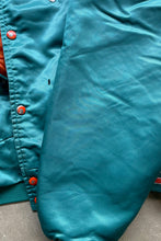 画像をギャラリービューアに読み込む, MADE IN USA 90&#39;S MIAMI DOLPHINS NFL NYLON STADIUM JACKET / EMERALD GREEN［SIZE: XL USED]
