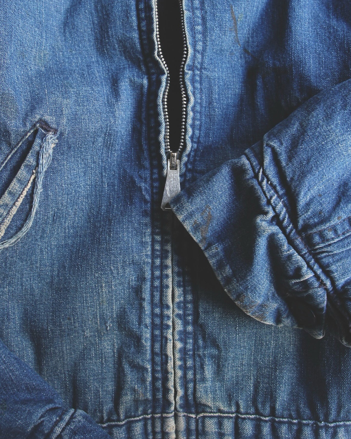 TRUE VINTAGE