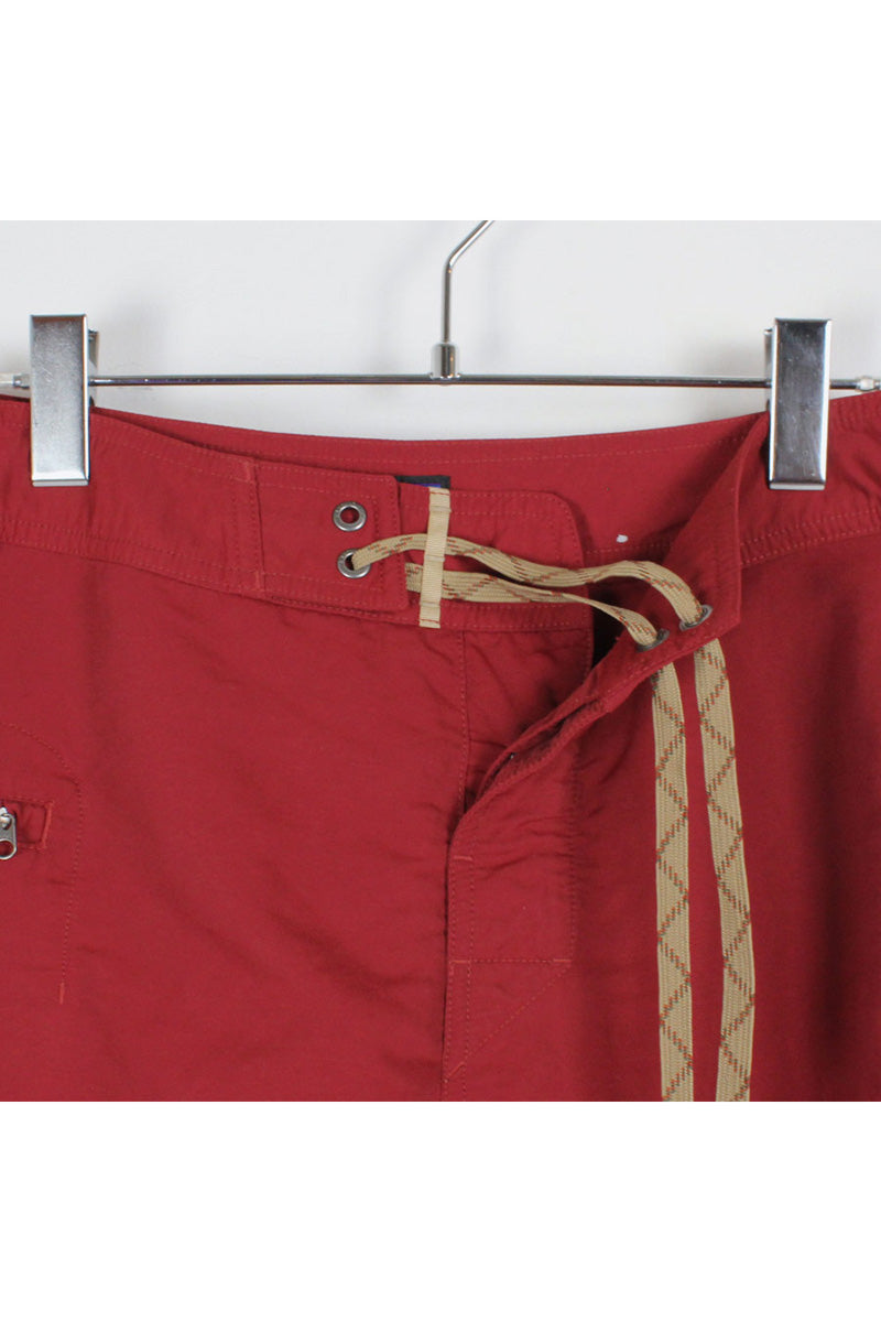 90'S SWIM SHORTS / RED [SIZE: 28 USED]