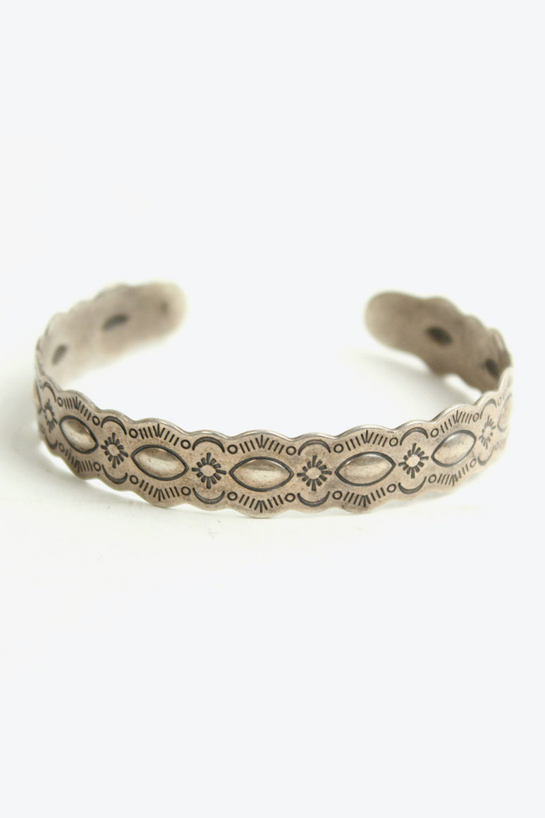 NAVAJO SILVER BANGLE [USED]