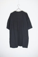 画像をギャラリービューアに読み込む, S/S GUNS N&#39;ROSES T-SHIRT  / BLACK/GOLD [SIZE: 2XL USED]
