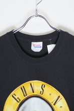 画像をギャラリービューアに読み込む, S/S GUNS N&#39;ROSES T-SHIRT  / BLACK/GOLD [SIZE: 2XL USED]
