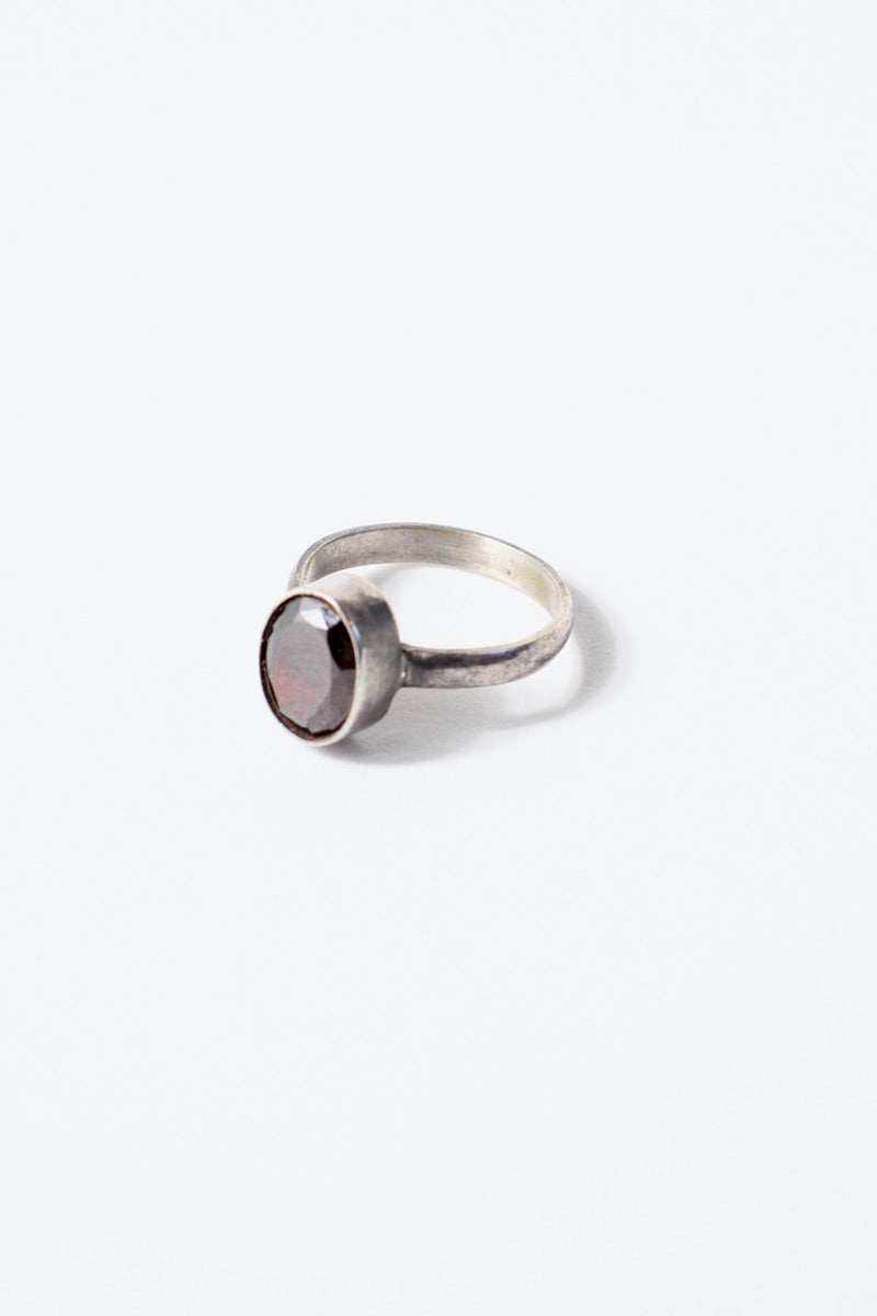 SILVER RING W/GLASS STONE [SIZE: 18号 USED]