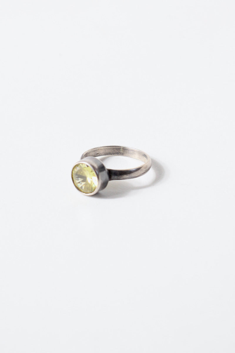 SILVER RING W/GLASS STONE [SIZE: 19 Used]