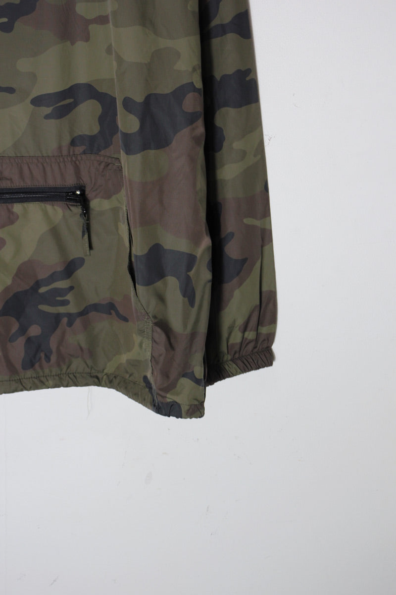 HALF ZIP NYLON HOODIE JACKET / CAMOUFLAGE [SIZE: L USED]