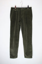 画像をギャラリービューアに読み込む, TUCK CORDUROY PANTS / OLIVE [SIZE: W31 x L30 USED]
