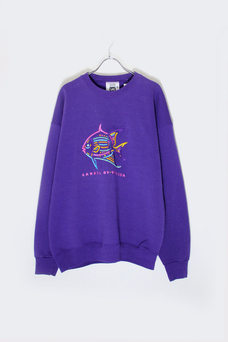 MADE IN USA 90'S CARMEL BY THE SEA FISH EMBROIDERY ANIMAL SWEATSHIRT / PURPLE [SIZE: XL USED]
