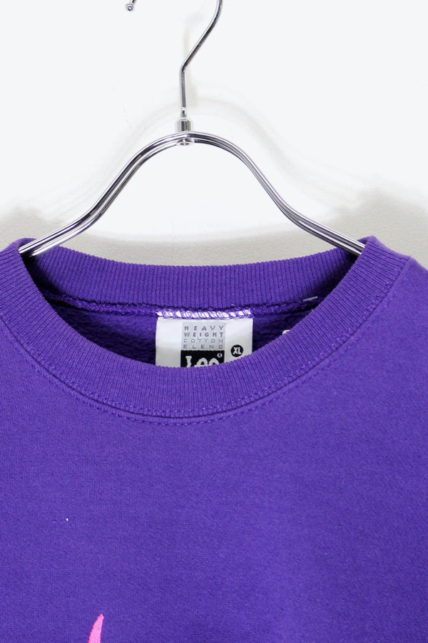 MADE IN USA 90'S CARMEL BY THE SEA FISH EMBROIDERY ANIMAL SWEATSHIRT / PURPLE [SIZE: XL USED]