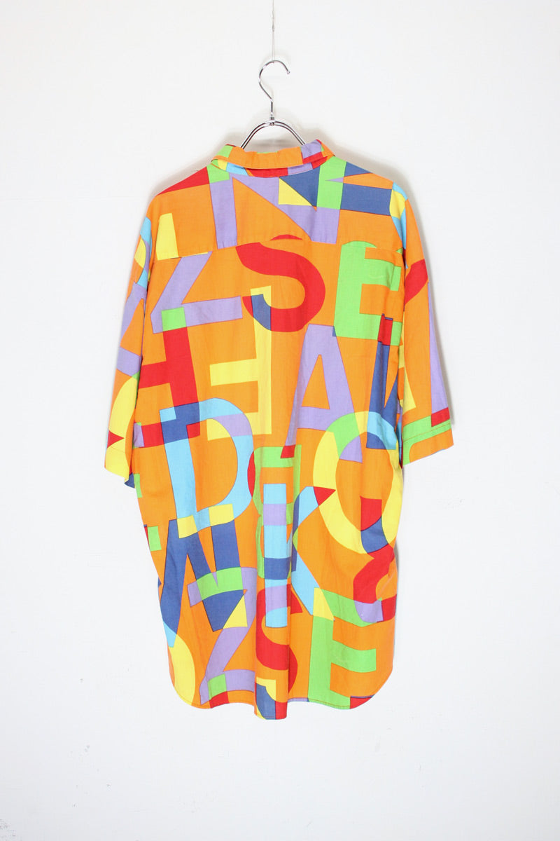 S/S ALPHABET PATTERN SHIRT / MULTI [SIZE: Equivalent to L, USED]