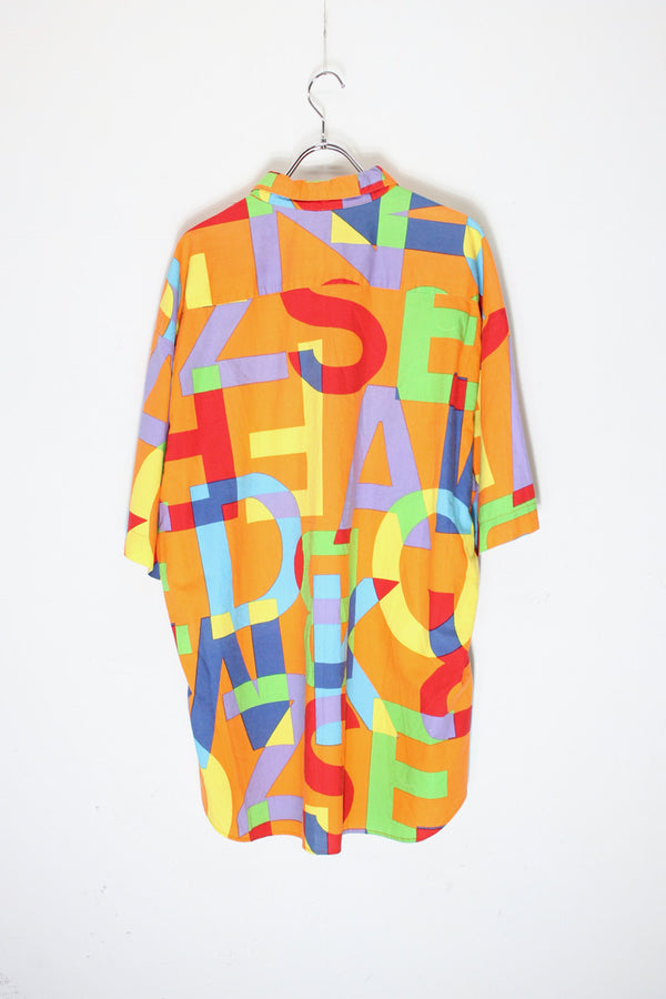 S/S ALPHABET PATTERN SHIRT / MULTI [SIZE: Equivalent to L, USED]