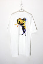 画像をギャラリービューアに読み込む, MADE IN USA 90&#39;S S/S MARLBORO RODEO BACK PRINT POCKET ADVERTISING T-SHIRT / WHITE [SIZE: XL DEADSTOCK/NOS]
