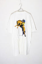 画像をギャラリービューアに読み込む, MADE IN USA 90&#39;S S/S MARLBORO RODEO BACK PRINT POCKET ADVERTISING T-SHIRT / WHITE [SIZE: XL DEADSTOCK/NOS]
