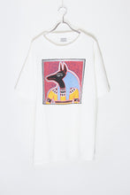 画像をギャラリービューアに読み込む, MADE IN USA 90&#39;S S/S ANUBIS RITSS BACK PRINT T-SHIRT / WHITE/PINK [SIZE: L USED]
