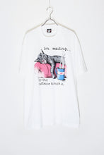 画像をギャラリービューアに読み込む, MADE IN USA 92&#39;S S/S I&#39;M WAITING CAT PRINT ANIMAL T-SHIRT / WHITE [SIZE: XL DEADSTOCK/NOS]
