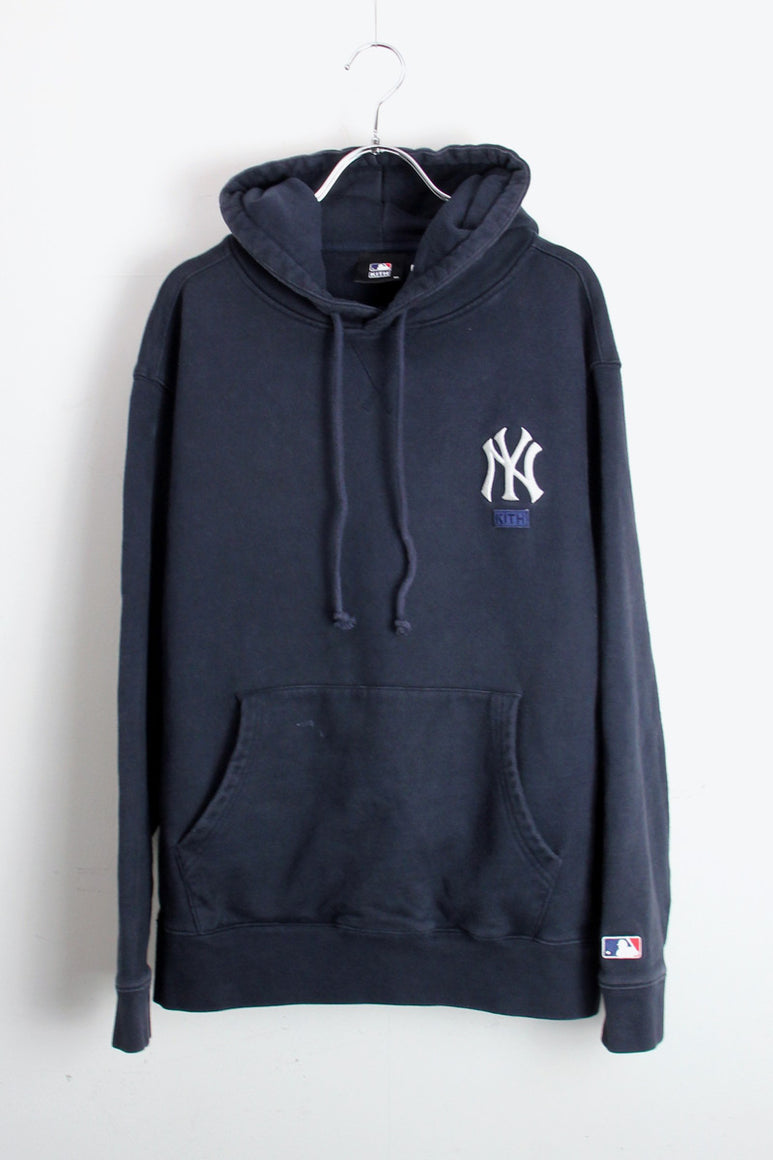 NY YANKEES PULLOVER SWEAT HOODIE / NAVY [SIZE: M USED]