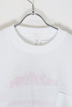 画像をギャラリービューアに読み込む, MADE IN USA 90&#39;S S/S CAMEL GT BACK PRINT ADVERTISING T-SHIRT / WHITE [SIZE: XL DEADSTOCK/NOS]
