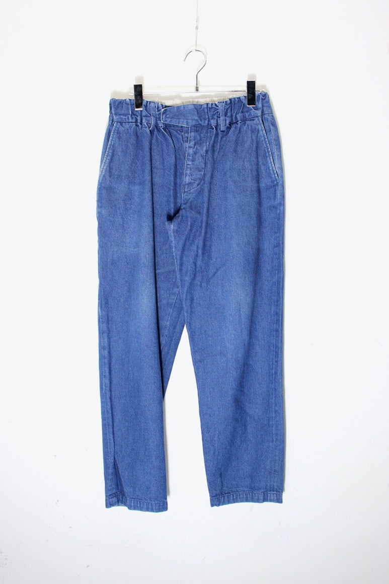 MADE IN JAPAN EASY RELAX TAPAERED DENIM PANTS / LIGHT INDIGO [SIZE: S USED]