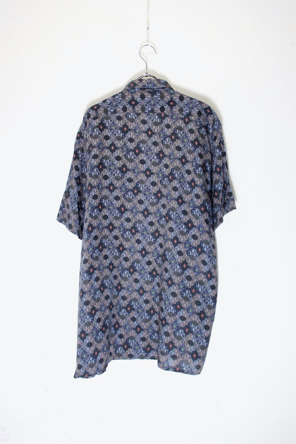 S/S POCKET DESIGN TOTAL PATTERN VISCOSE SHIRT / BLACK/BLUE [SIZE: XL Equivalent USED]