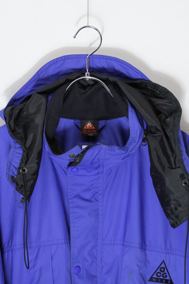 NYLON MOUNTAIN JACKET / BLUE [SIZE: XL USED]