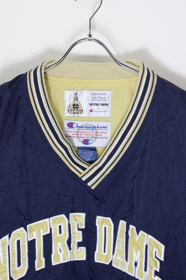 90'S NOTRE DAME V-NECK PULLOVER NYLON JACKET / NAVY/BEIGE [SIZE: L USED]