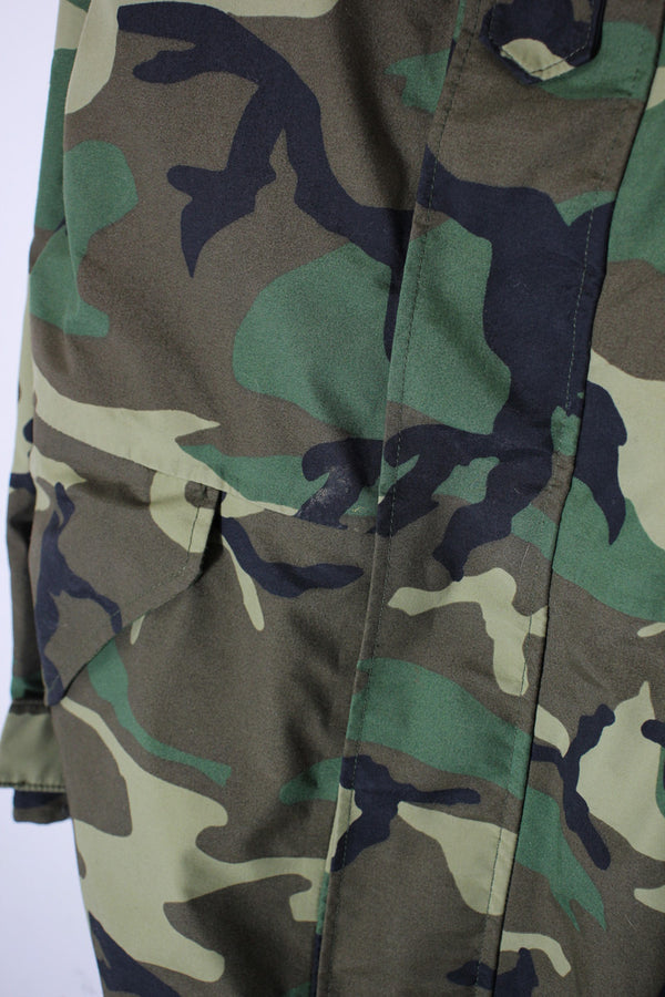 01'S ECWCS GORE-TEX SHELL JACKET / WOODLAND CAMO [SIZE: L USED]