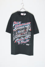 画像をギャラリービューアに読み込む, 90&#39;S S/S DALE EARNHARDT CAR PRINT ADVERTISING T-SHIRT / BLACK [SIZE: L USED]
