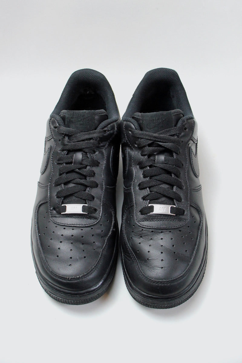 AIR FORCE 1 LOW / BLACK [SIZE: US9 (equivalent to 27cm) USED]