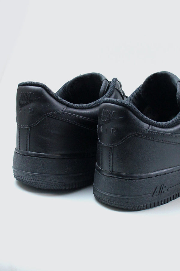 AIR FORCE 1 LOW / BLACK [SIZE: US9 (equivalent to 27cm) USED]