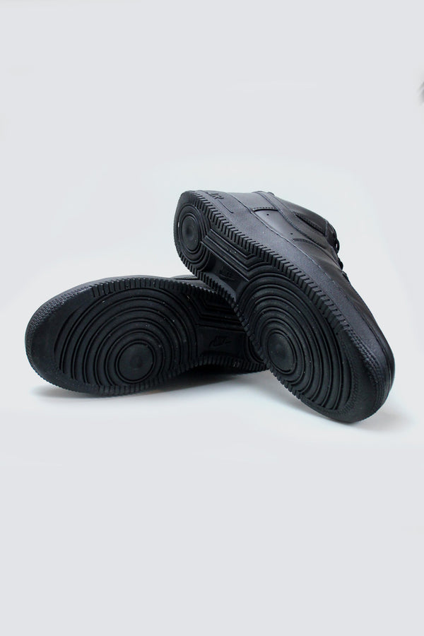 AIR FORCE 1 LOW / BLACK [SIZE: US9 (equivalent to 27cm) USED]