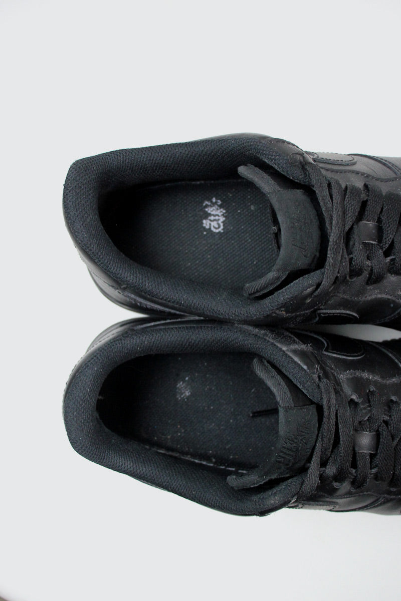 AIR FORCE 1 LOW / BLACK [SIZE: US9 (equivalent to 27cm) USED]