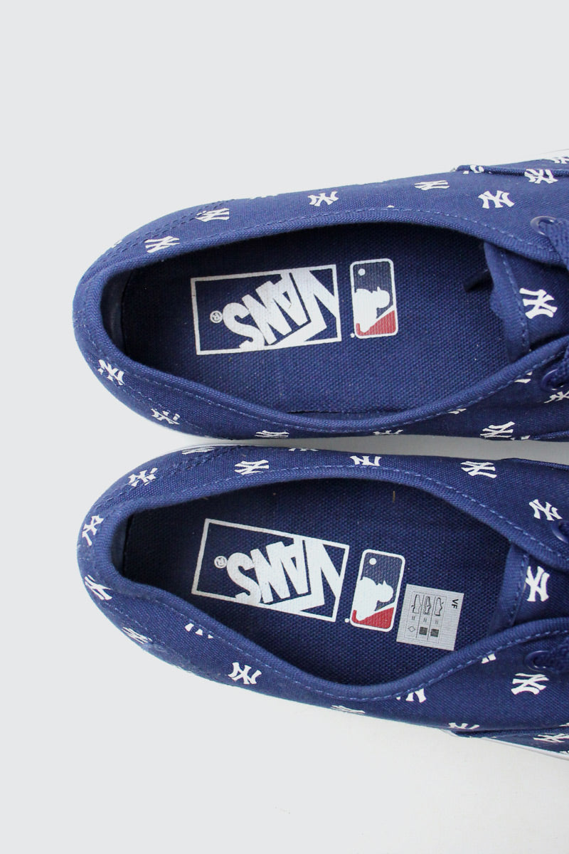 16'S AUTHENTIC X MLB NEW YORK YANKEES / NAVY [SIZE: US9 (27cm相当) USED]