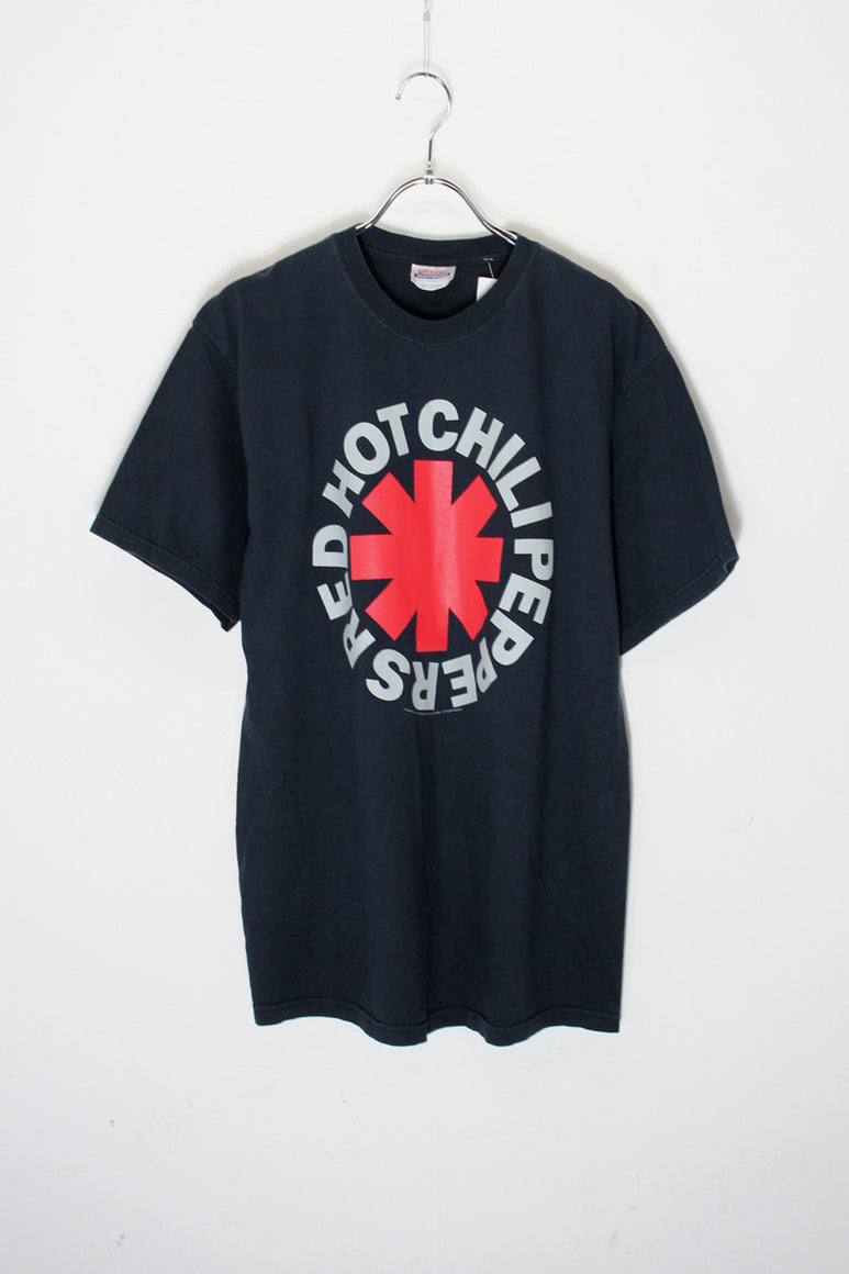 06'S T-SHIRT RED HOT CHILIPEPPERS / BLACK [SIZE: M USED]