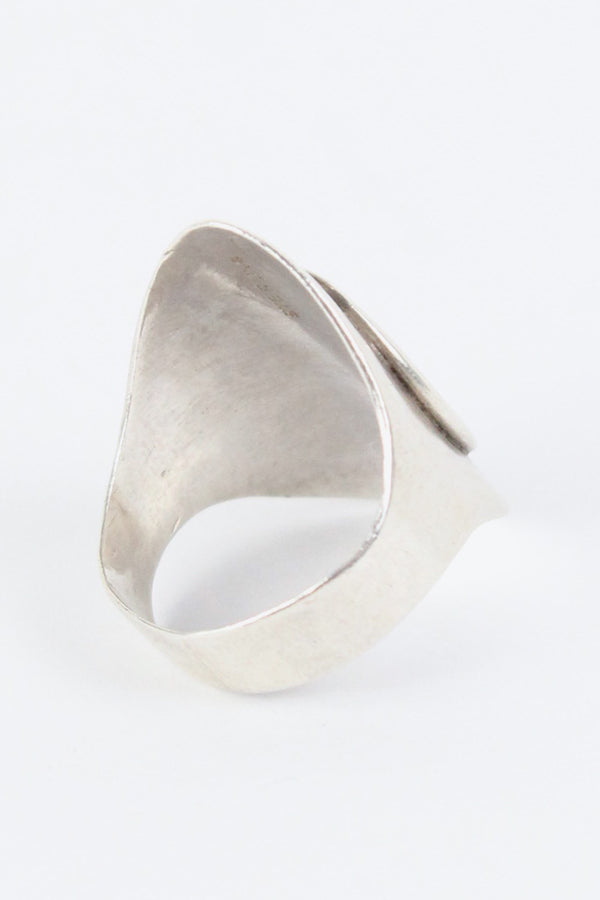 925 SILVER RING / SILVER [SIZE: Equivalent to 11, USED]